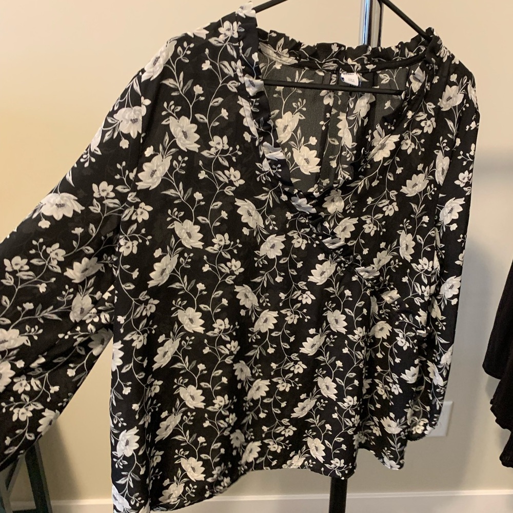 Old Navy XL long sleeve